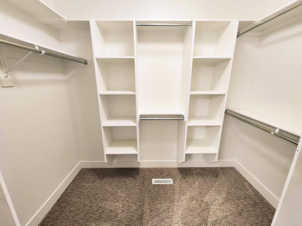 277 E 1500 N - Photo 7 of 16