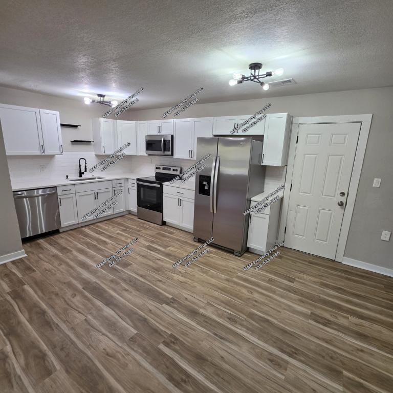 7610 E 113th St - Photo 7 of 24