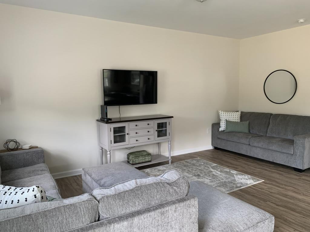 239 Louise Ln - Photo 2 of 12