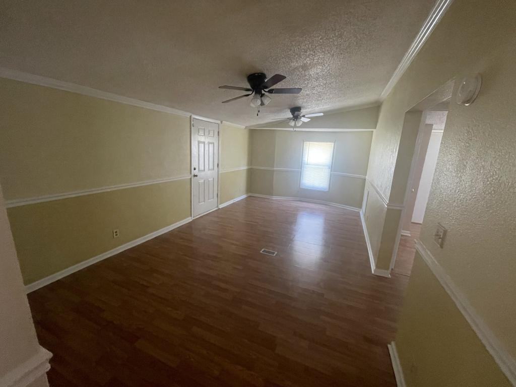 247 Produce Dr - Photo 2 of 10