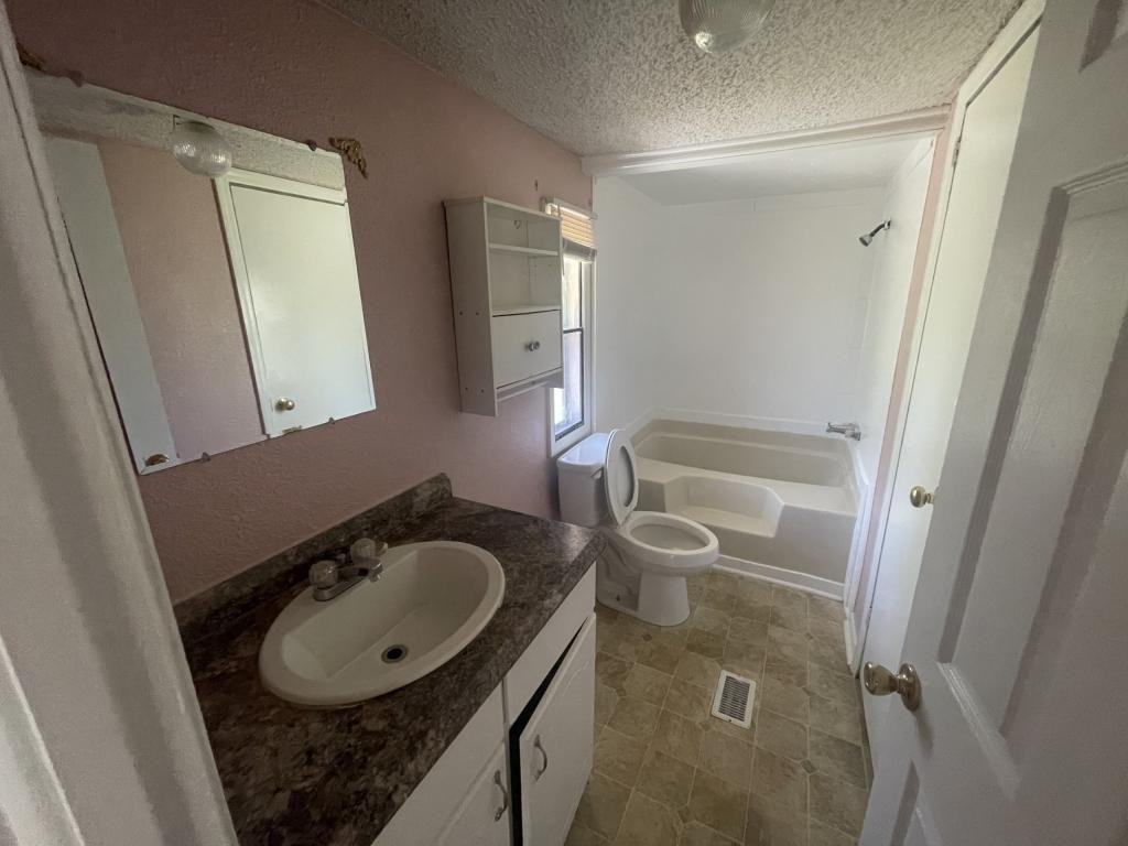 247 Produce Dr - Photo 6 of 10