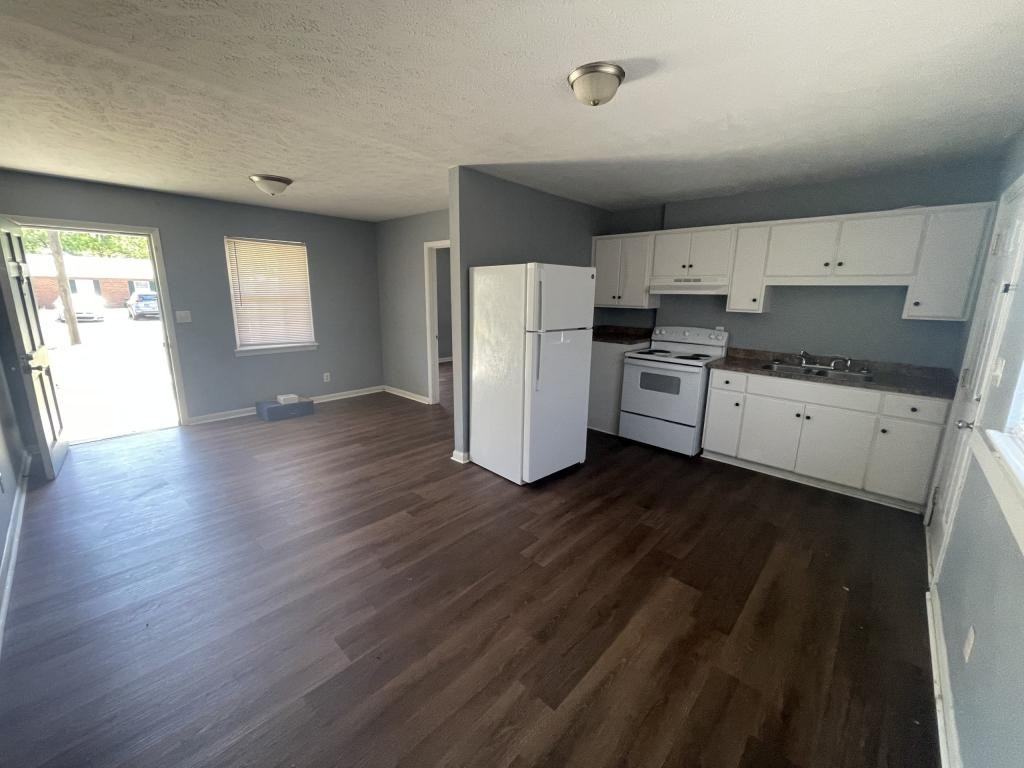 409 Beta St ##D - Photo 3 of 7