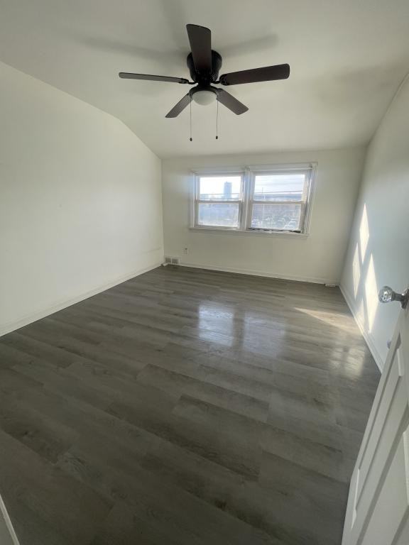 326 Northland Ave - Photo 3 of 9