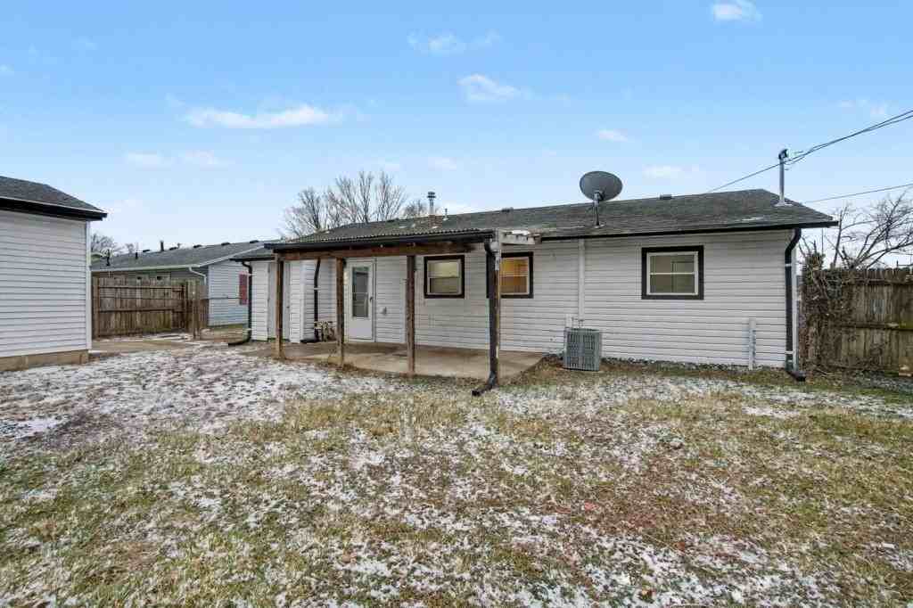 5713 Mayville Dr - Photo 7 of 33