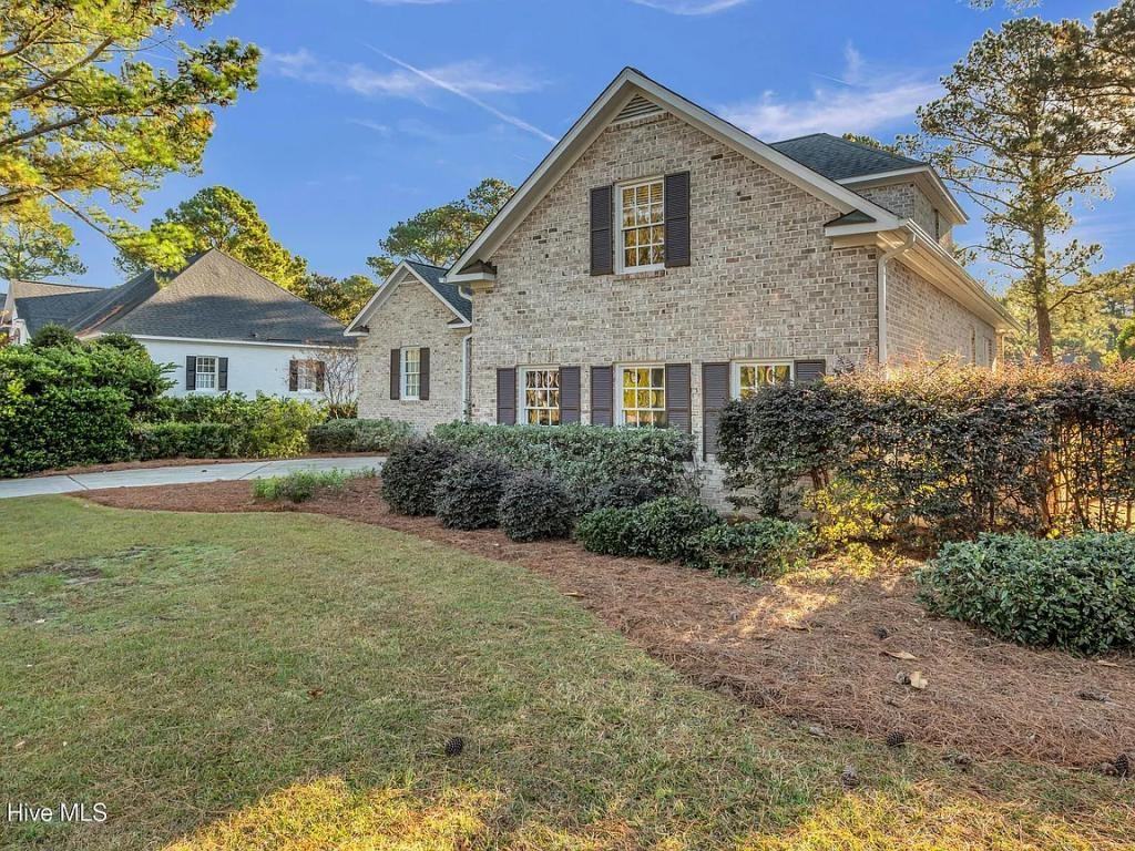 912 Wild Dunes Cir - Photo 3 of 25