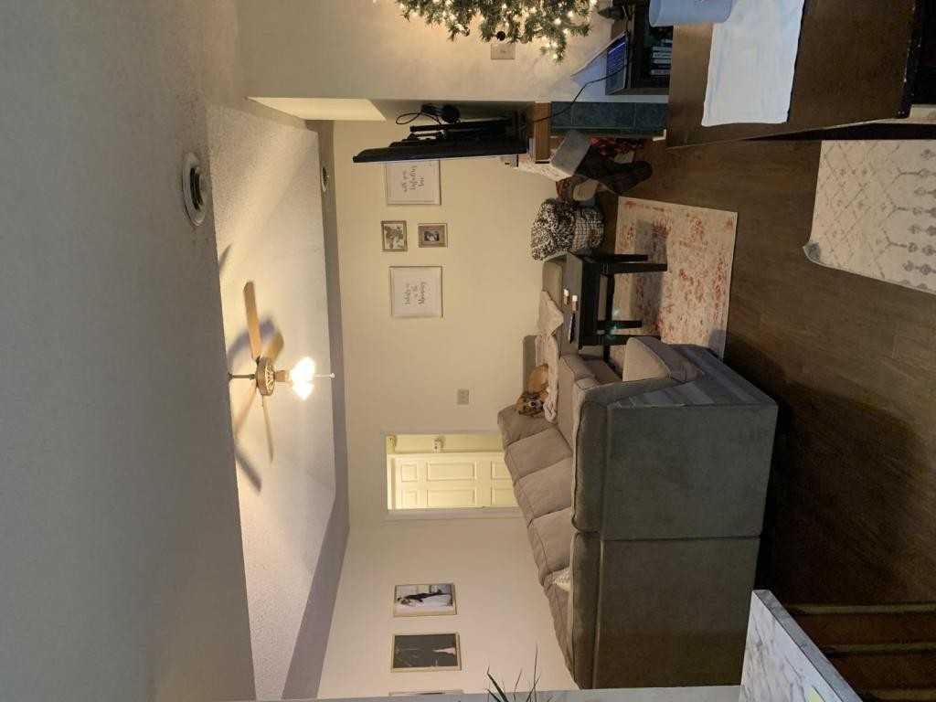 625 W Edgewood St - Photo 4 of 9