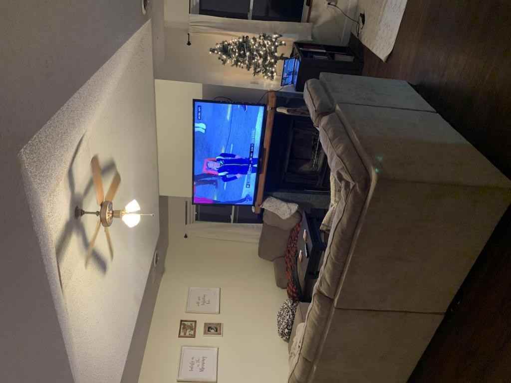 625 W Edgewood St - Photo 5 of 9