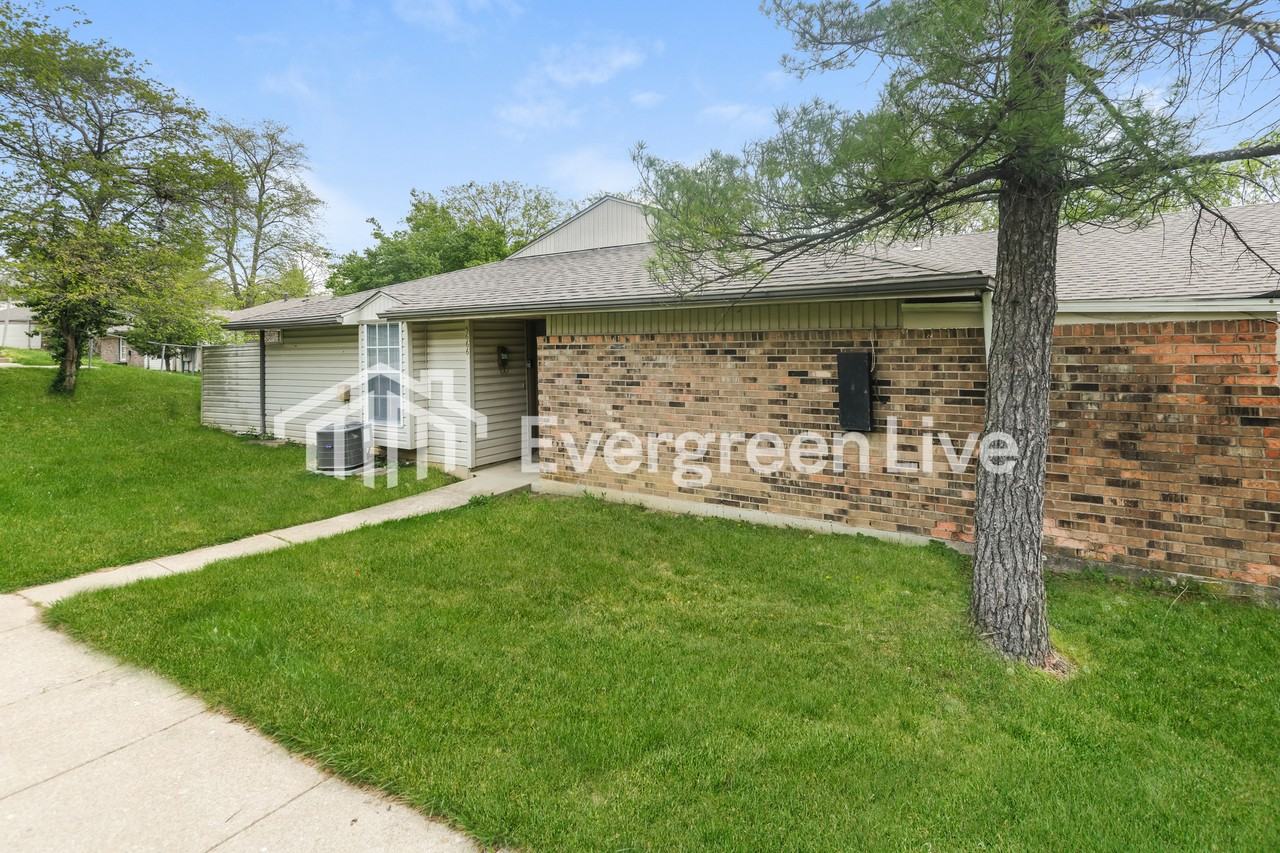 5666 Troy Villa Blvd - Photo 2 of 15