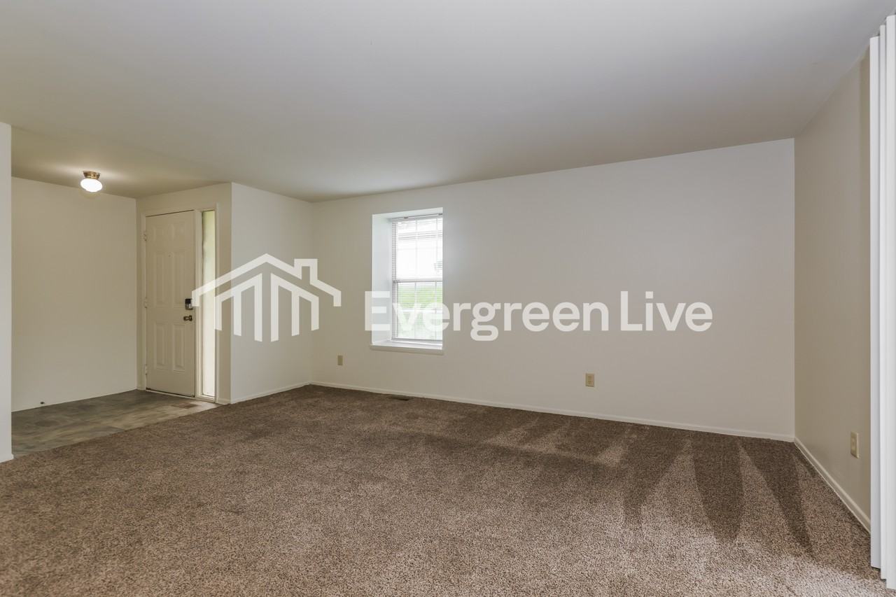 5666 Troy Villa Blvd - Photo 4 of 15