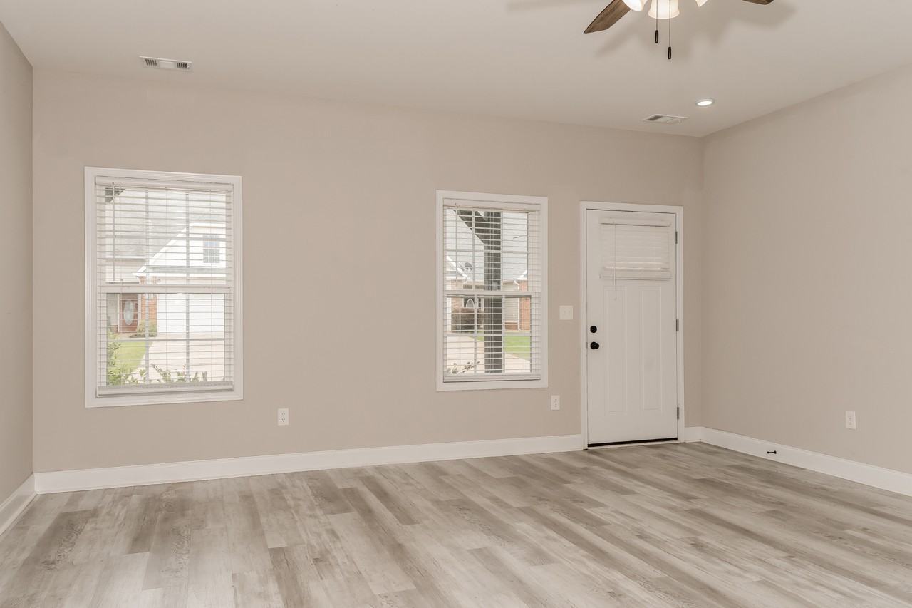 219 Beau Claire Cir - Photo 5 of 16