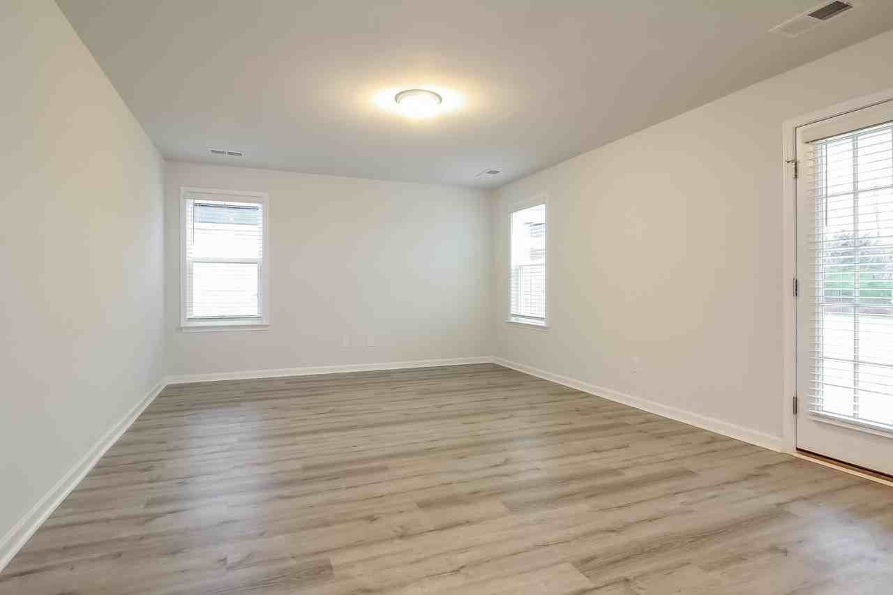 518 Whittier St - Photo 3 of 16