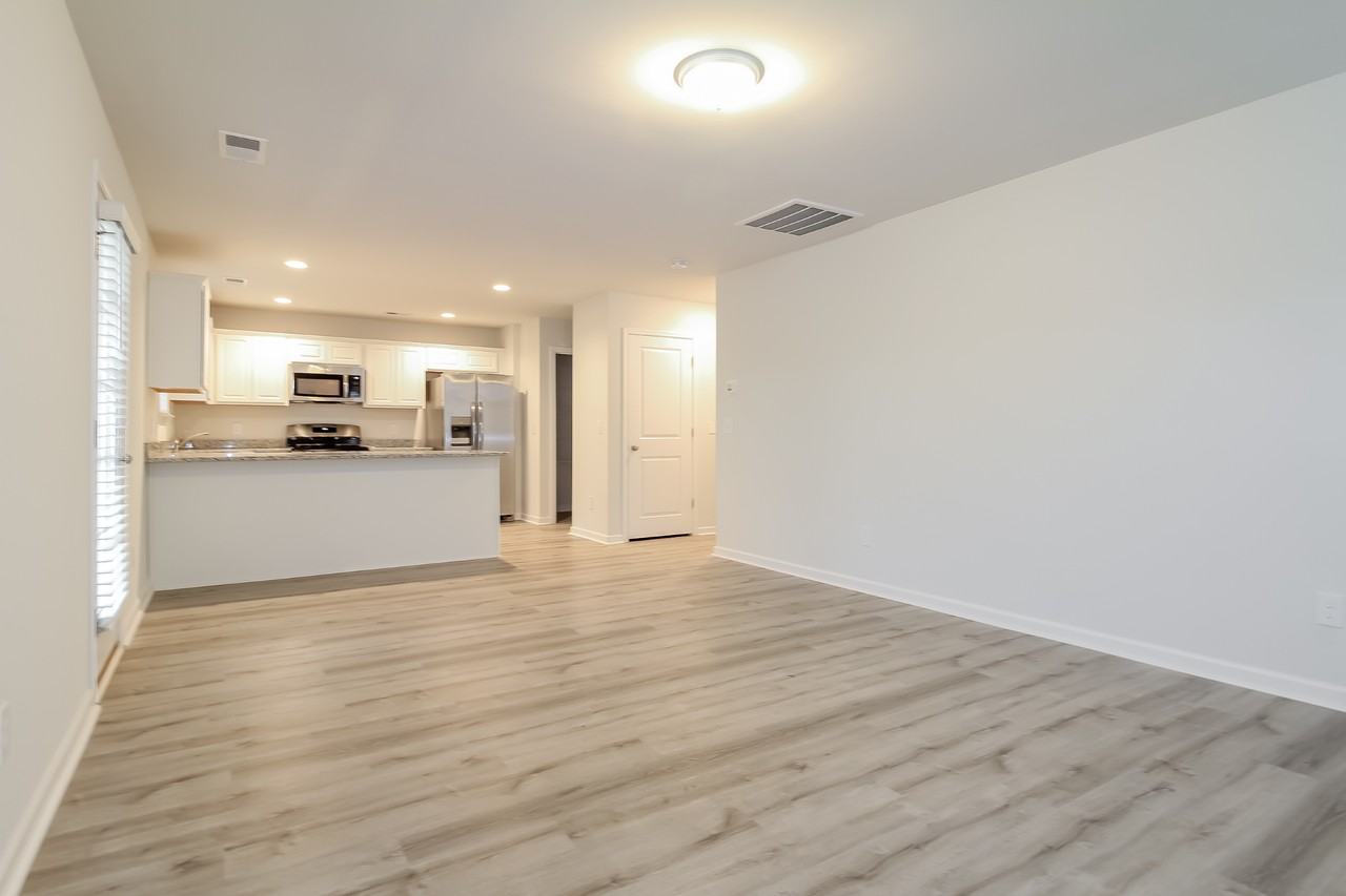 518 Whittier St - Photo 5 of 16