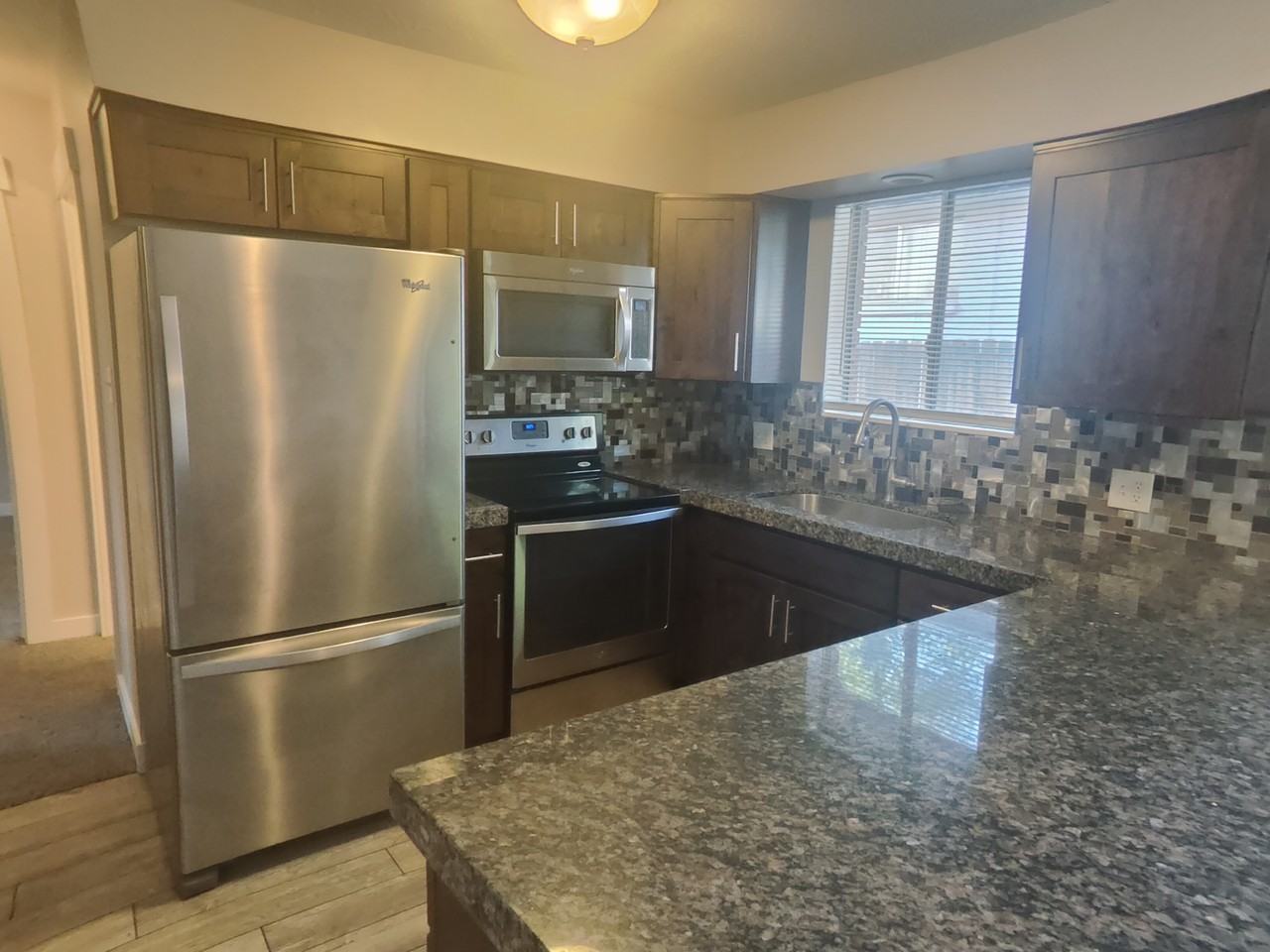 177 Sw - Photo 2 of 11