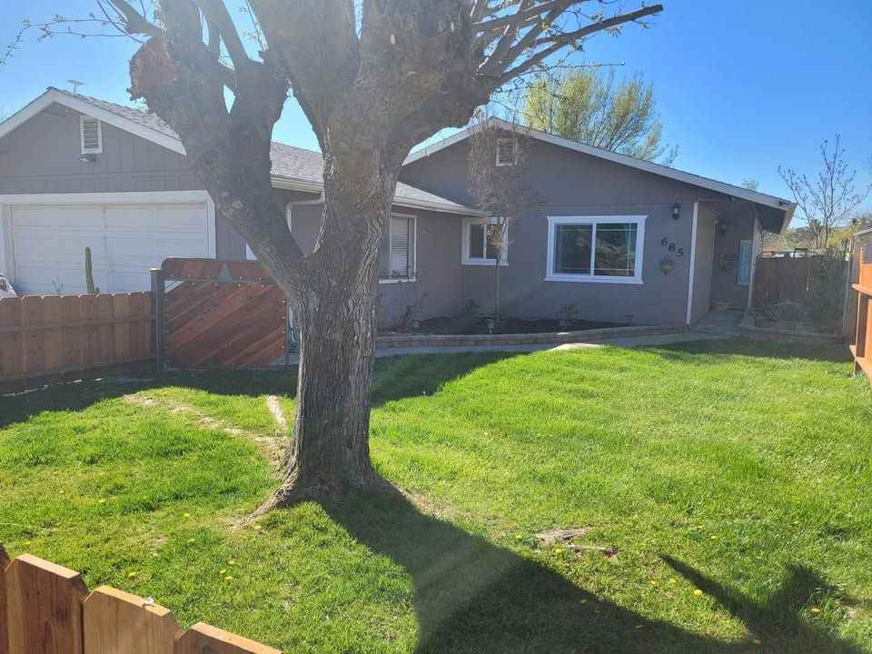 685 Las Tablas Rd - Photo 2 of 13