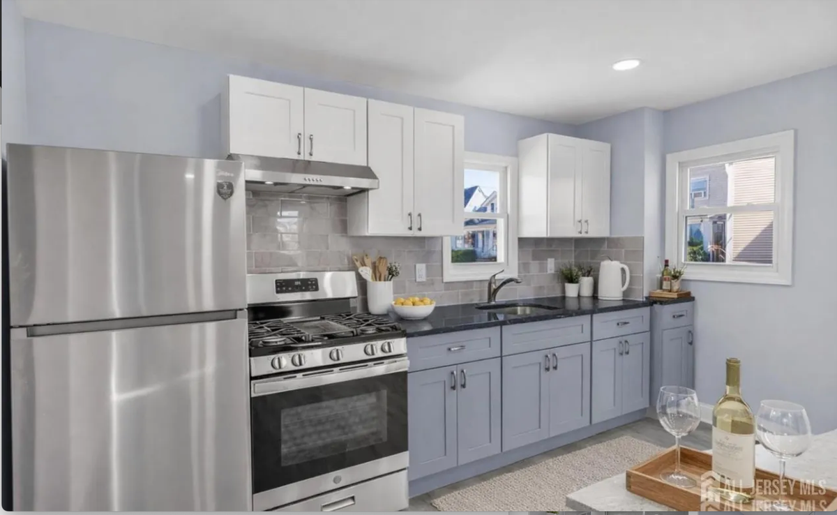 29 Levinson Ave - Photo 4 of 13