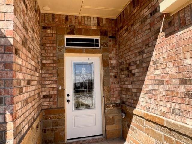 1012 Damascus Dr - Photo 2 of 9