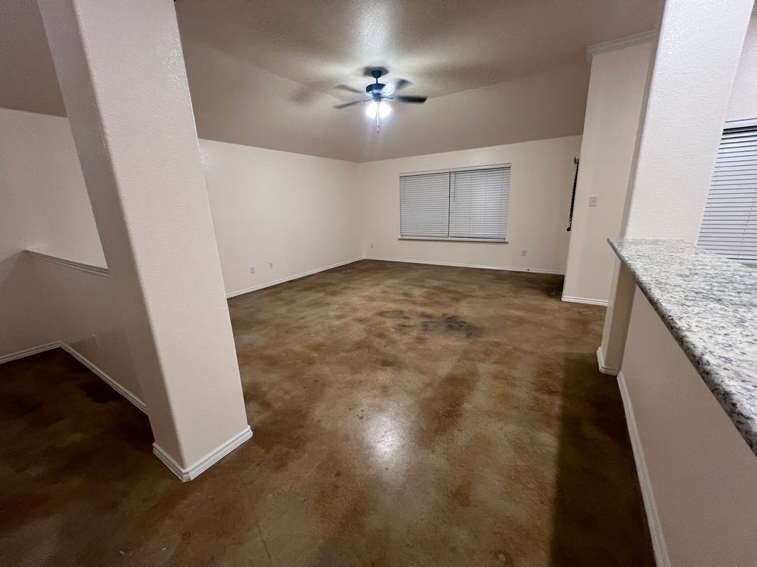 1012 Damascus Dr - Photo 5 of 9