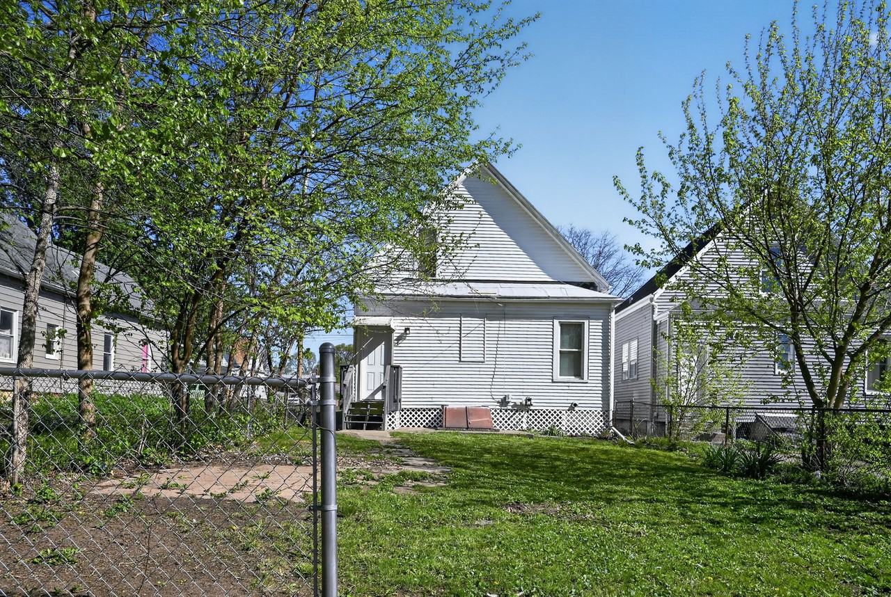 324 E Archer Ave #324EARCHER - Photo 2 of 16