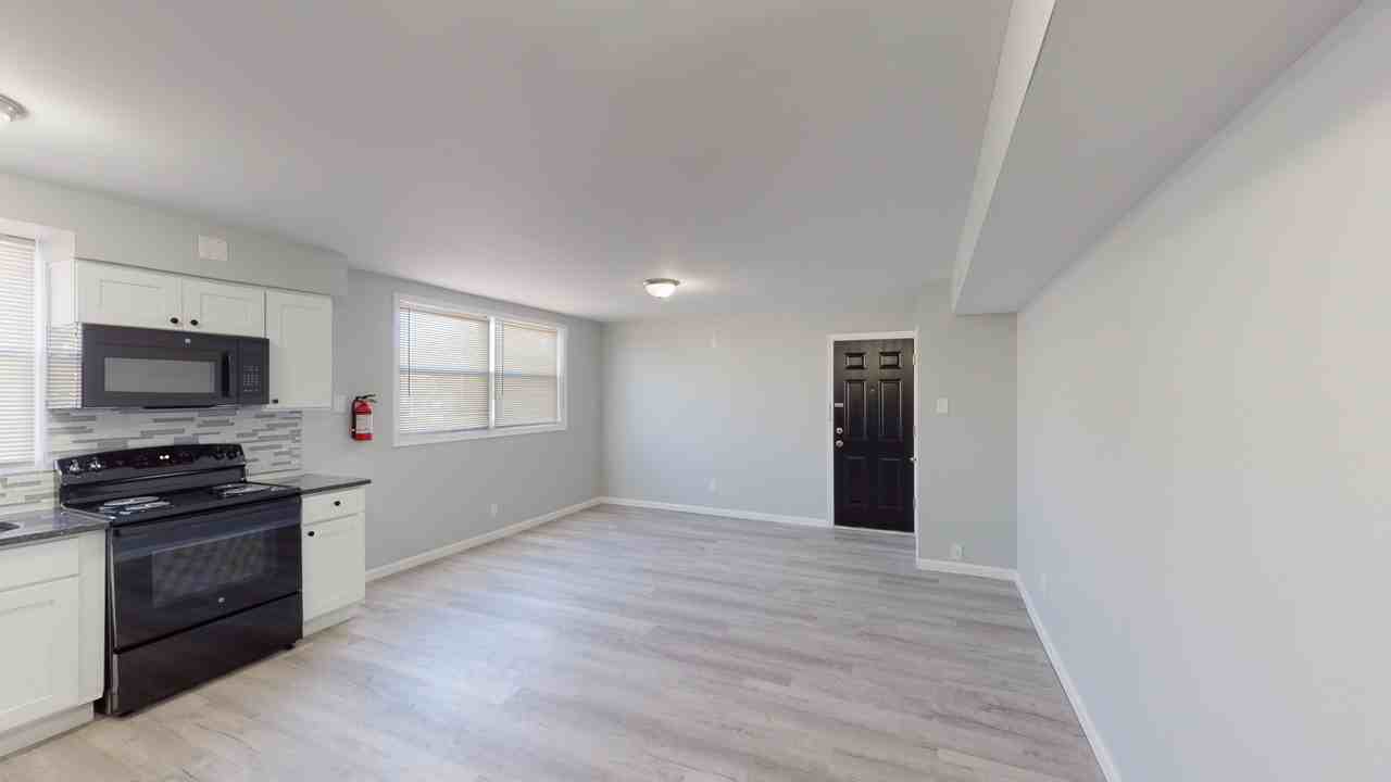 910 Gateway Blvd #A1 - Photo 5 of 11