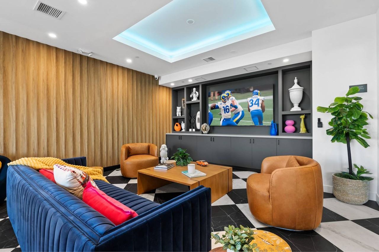 MODERNO Axis Luxury Living - Photo 5 of 50