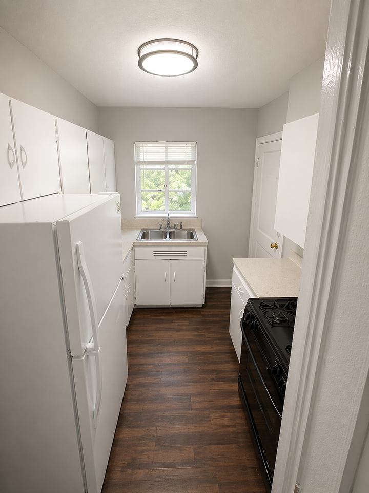 UNIVERSITY PARK APARTMENTS - Photo 5 of 5