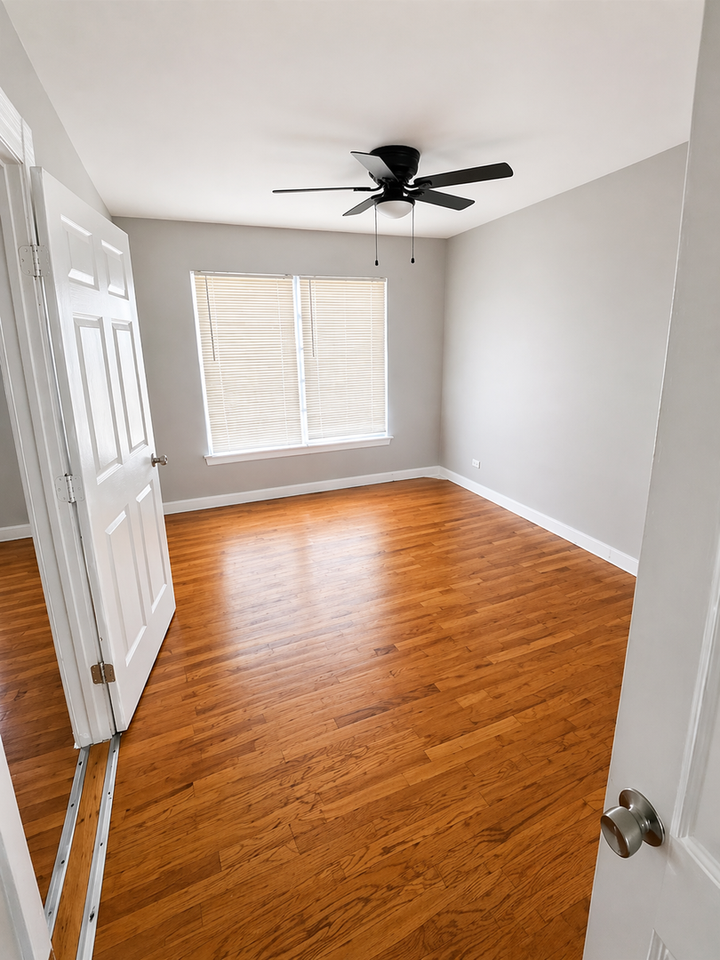 2347 Cincinnati Ave - Photo 4 of 6