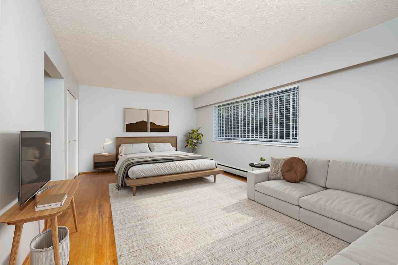 Triumph - Photo 2 of 21