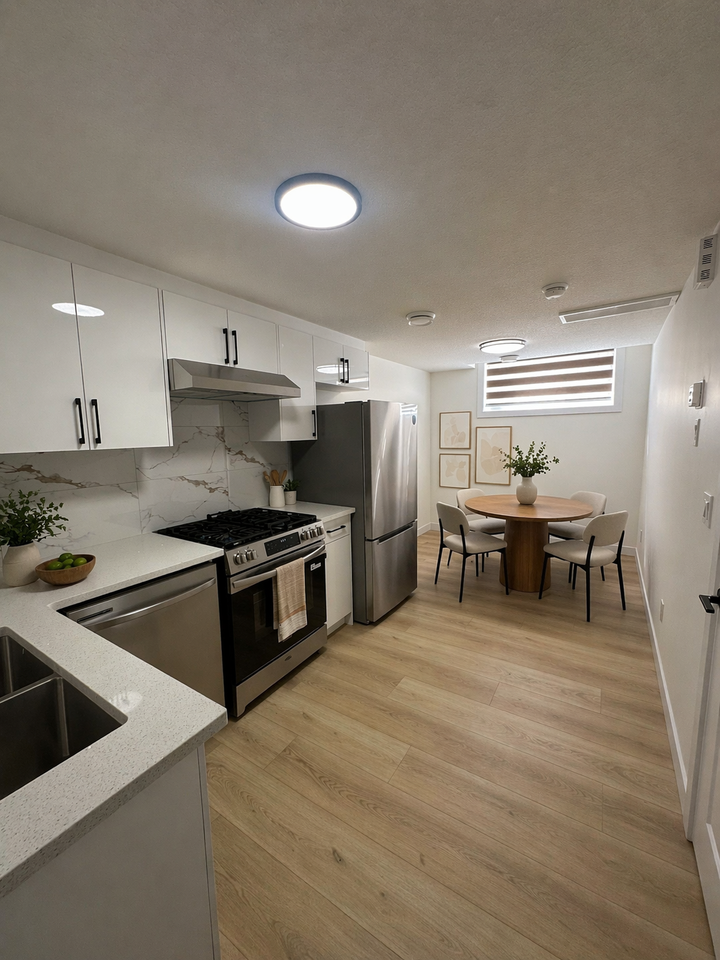 Britannia Youngstown – 15906 106A Ave - Photo 2 of 15