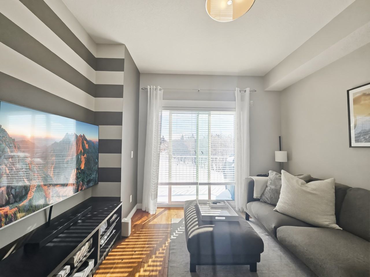 5305 32 Avenue Southwest - 1104 - Photo 6 of 29