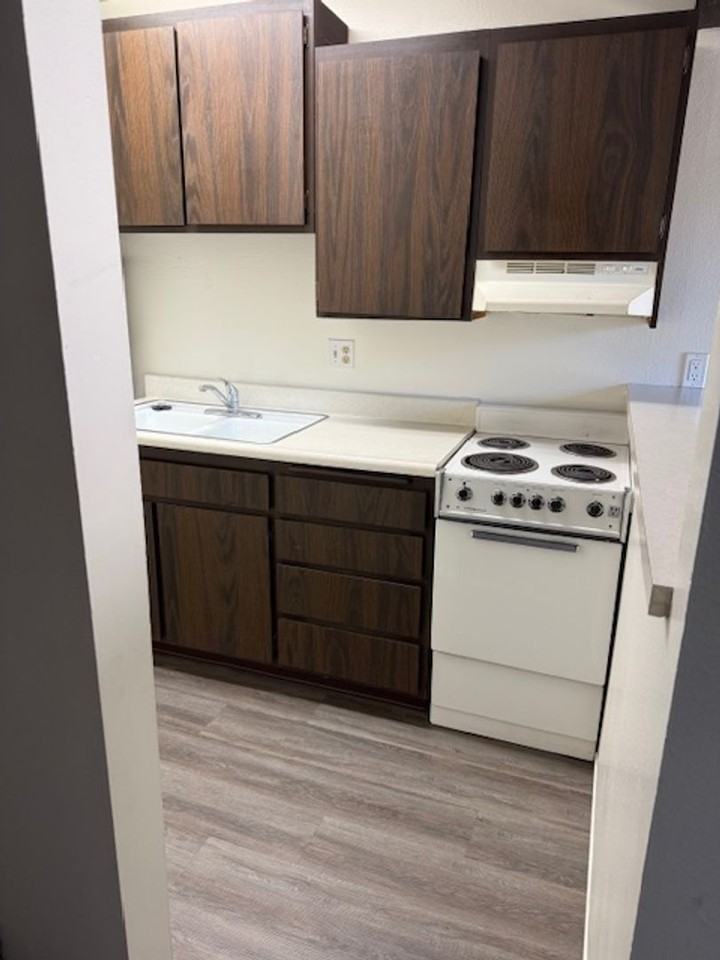 4171 California Ave #13 - Photo 3 of 10