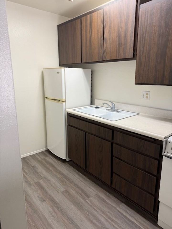 4171 California Ave #13 - Photo 4 of 10