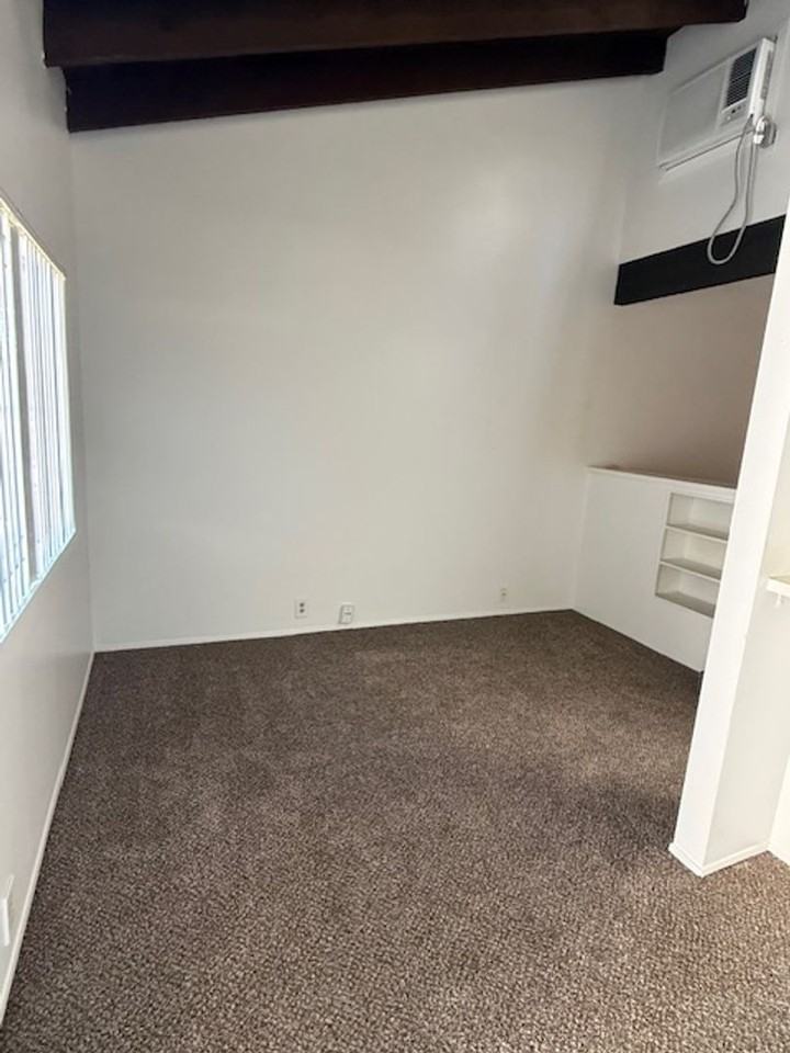 4171 California Ave #13 - Photo 6 of 10