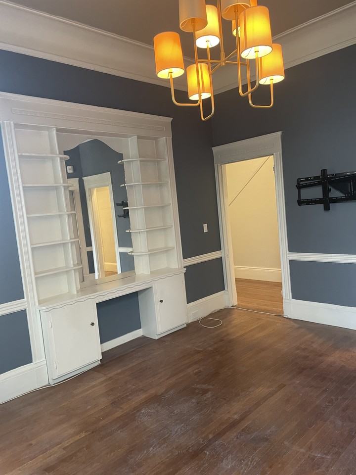 2816 Jackson St - Photo 6 of 11