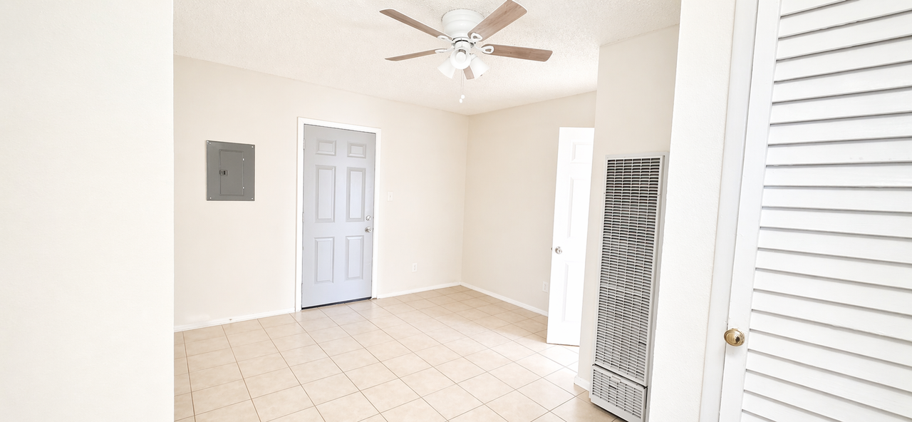 8605 Cypress Ave #4 - Photo 7 of 20