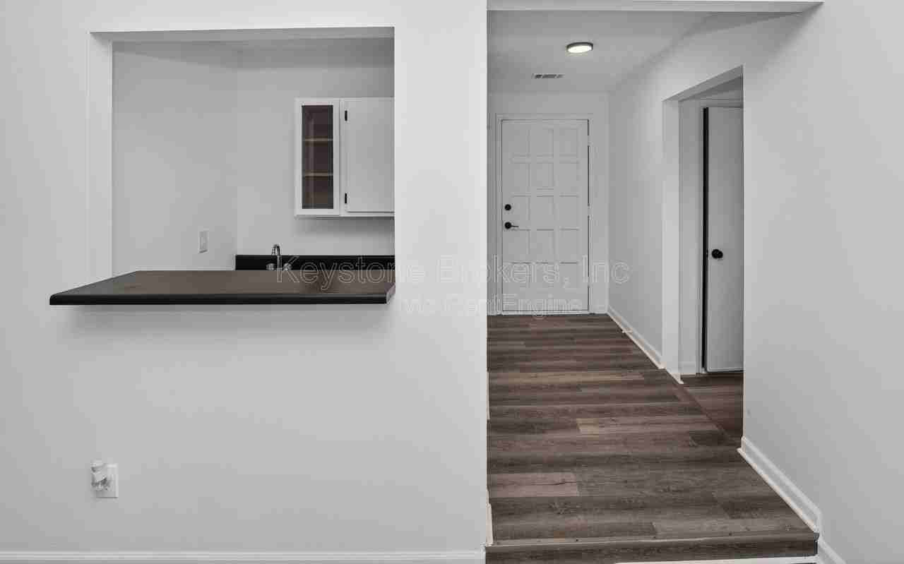 3208 Berrong Way - Photo 6 of 10