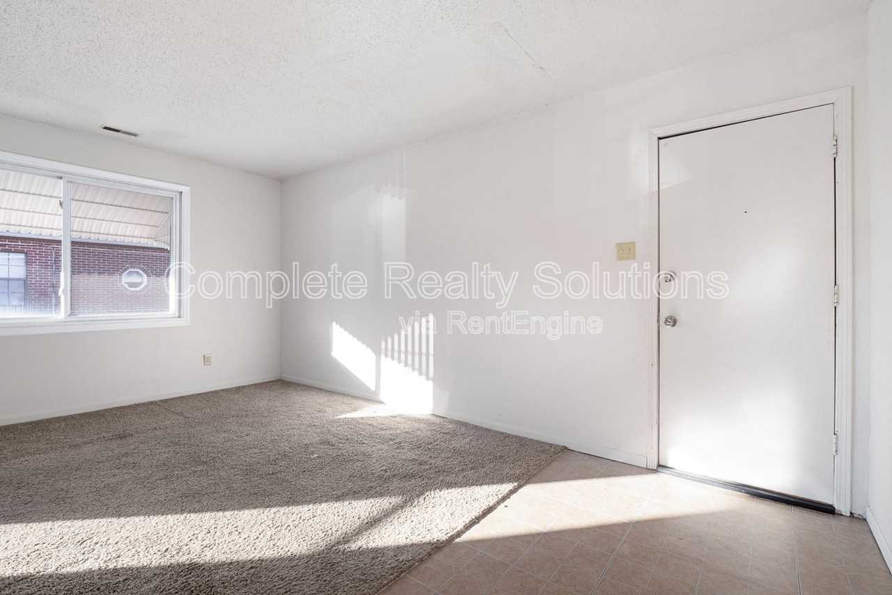 337 Mount Everest Dr - Photo 2 of 30