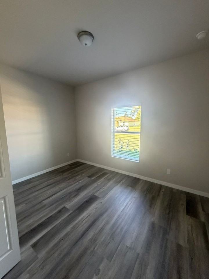 309 Panorama Ave - Photo 2 of 18