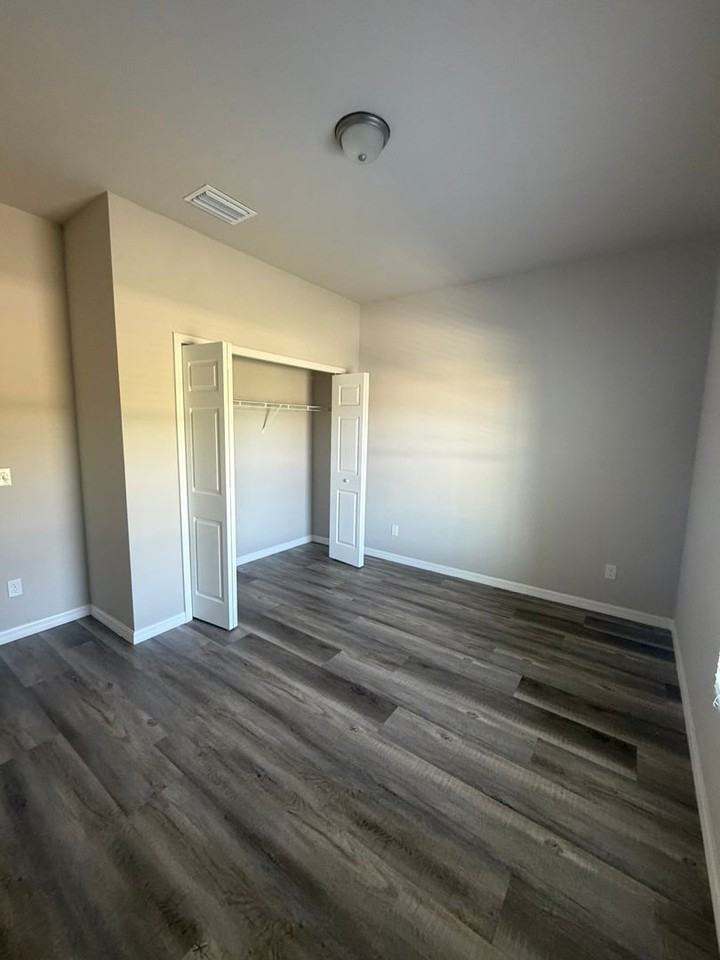 309 Panorama Ave - Photo 3 of 18