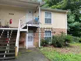 4200 Greencastle Ct #B - Photo 1 of 1