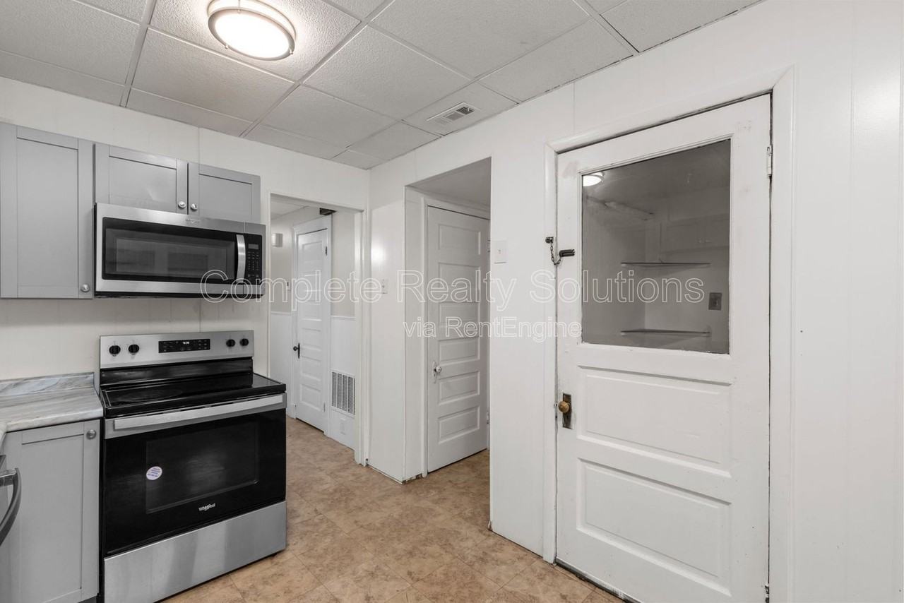 2846 Wyoming St #2F - Photo 2 of 21