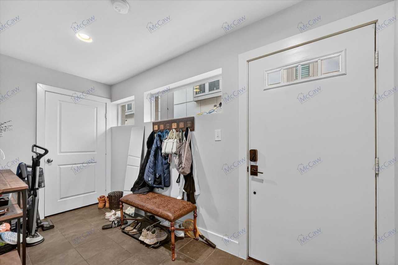 5618 Lindell Ave #6 - Photo 3 of 25