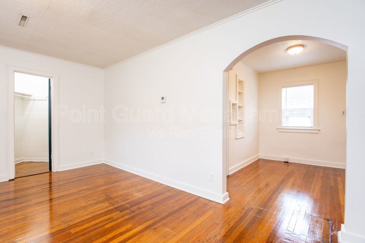 621 N Broadview St #613 - Photo 4 of 19