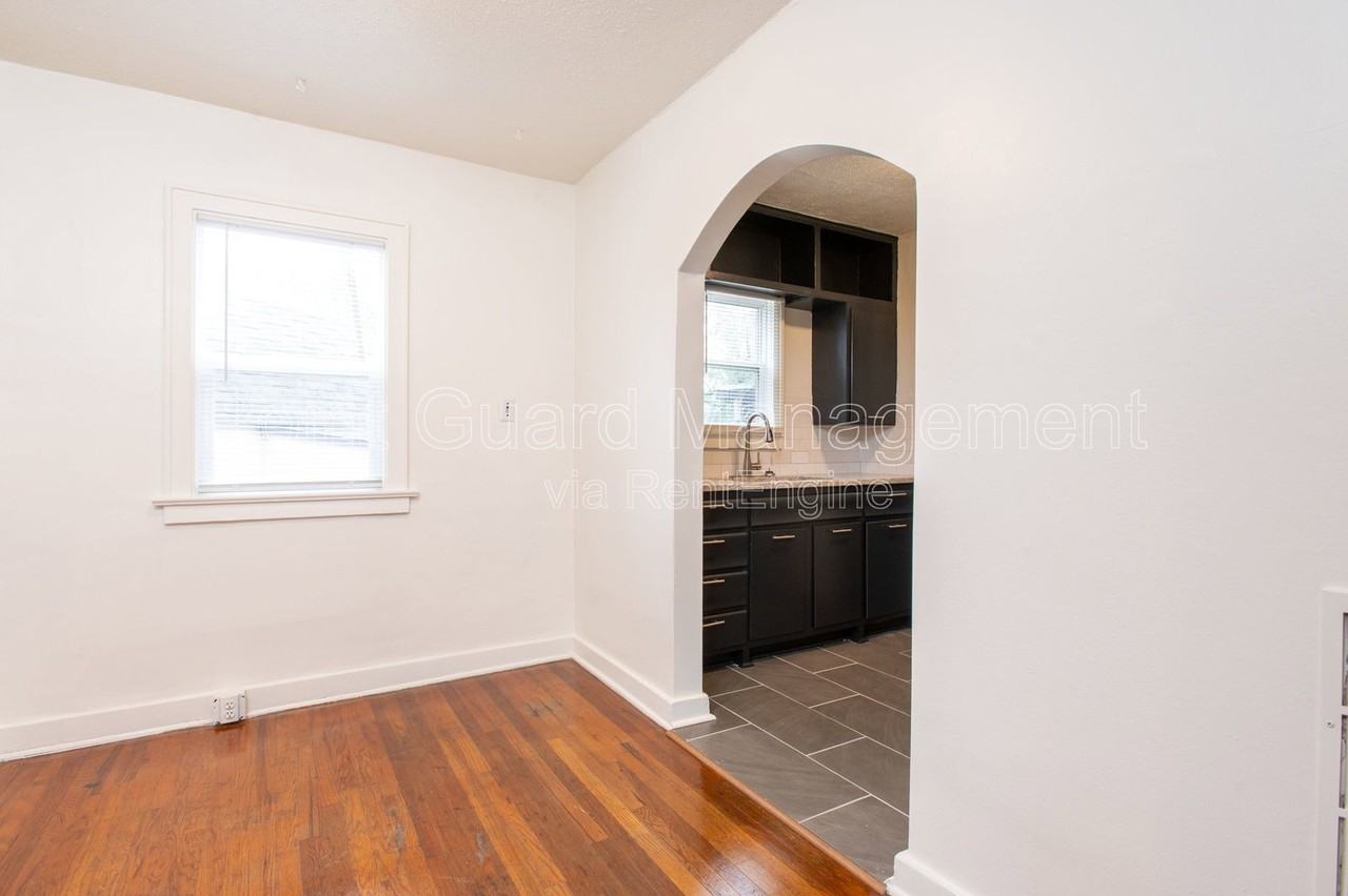 621 N Broadview St #613 - Photo 6 of 19