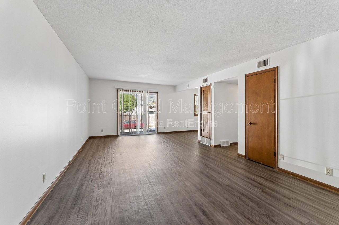 2922 N 54th St #7 - Photo 2 of 19