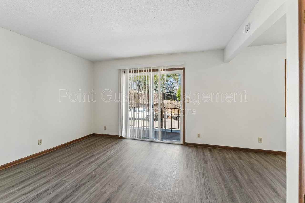 2922 N 54th St #7 - Photo 5 of 19