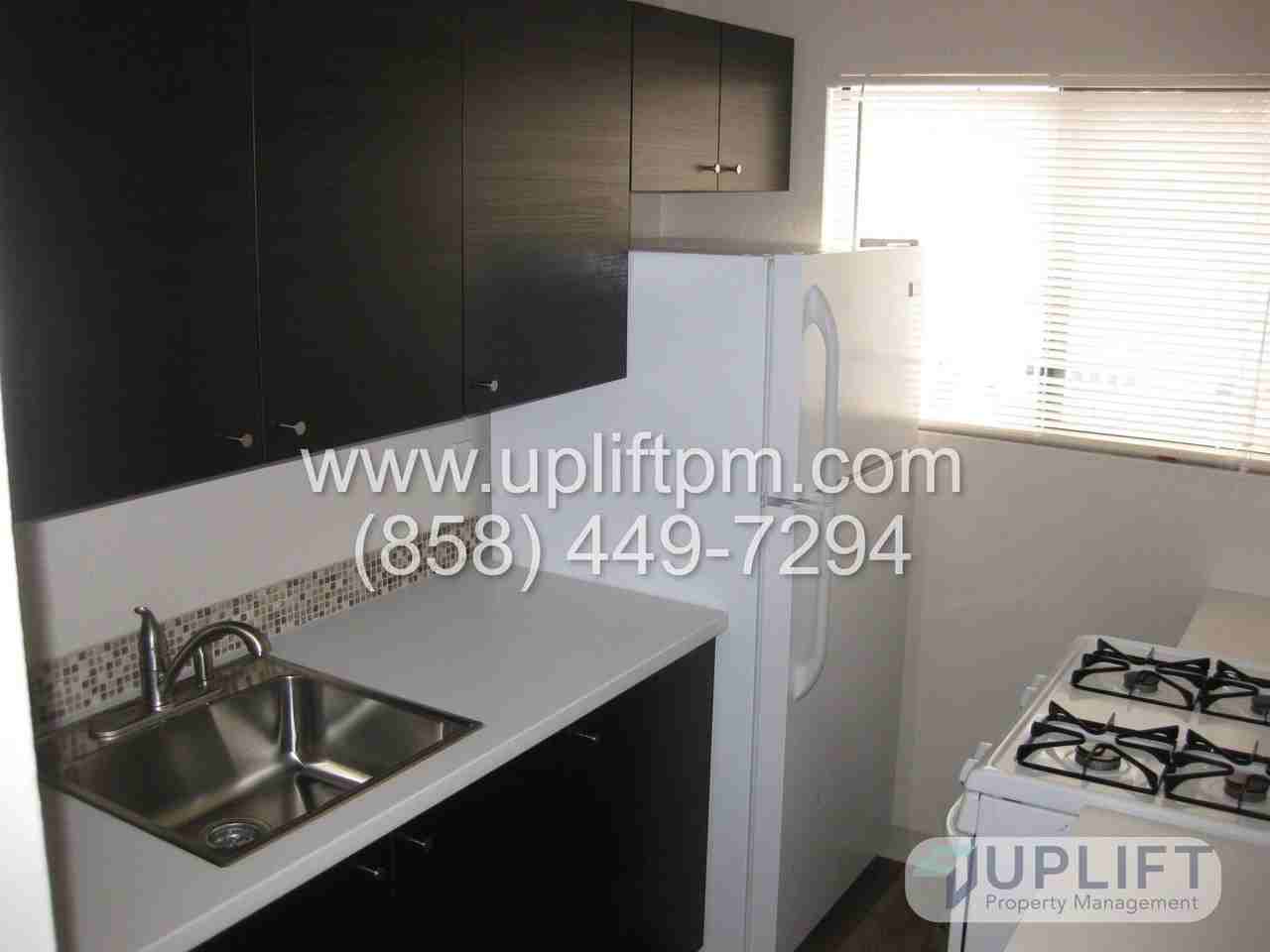 3239 Mission Blvd #08 - Photo 2 of 6