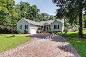 featured image of 1913 Castle Glen Dr