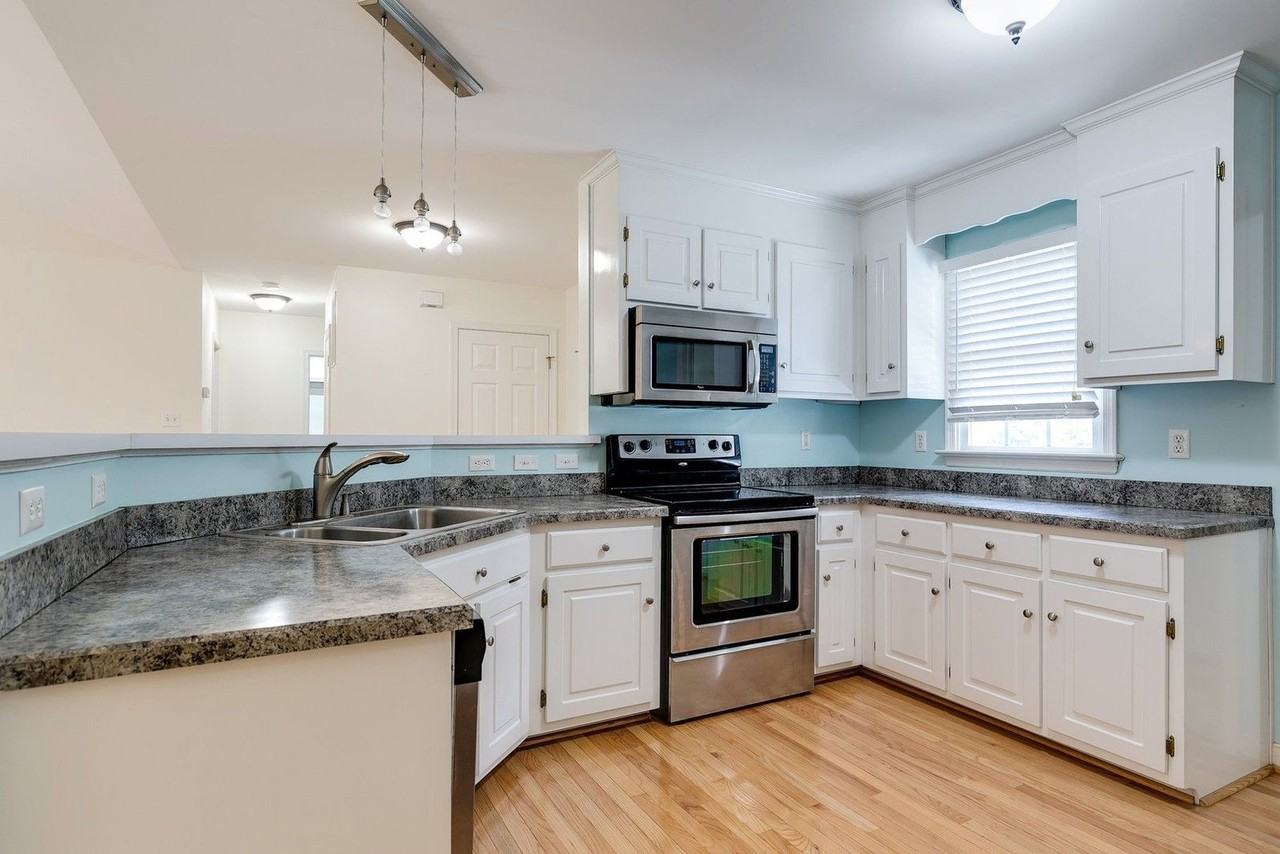 1913 Castle Glen Dr - Photo 7 of 29