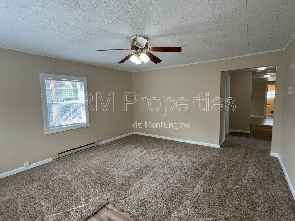 823 N Western Ave - Photo 2 of 17