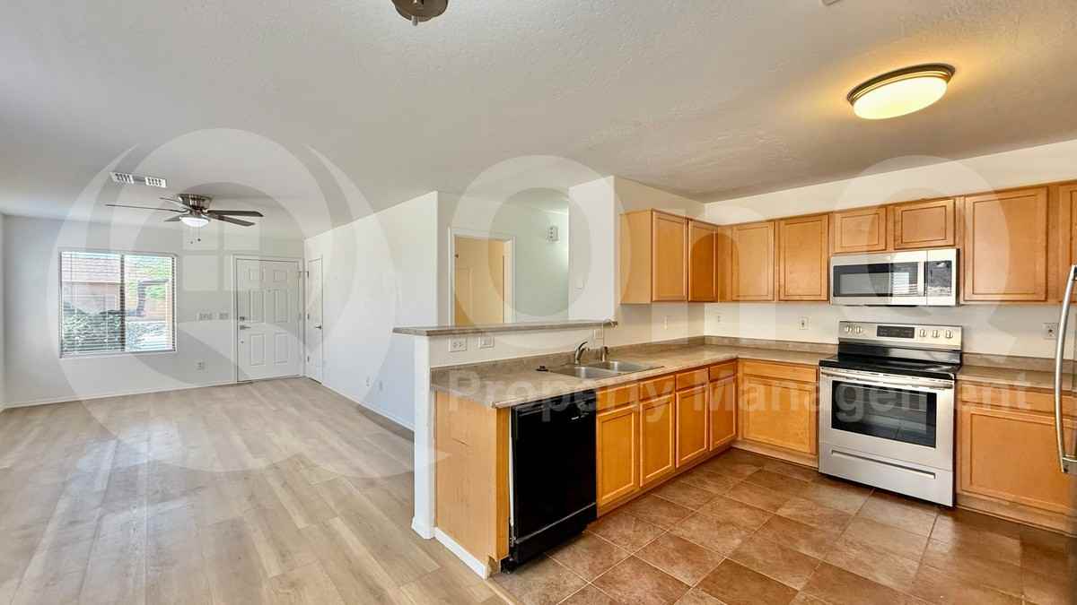 21426 N Duncan Dr - Photo 4 of 28